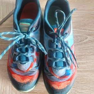 Merrill trail sister hiking shoes
